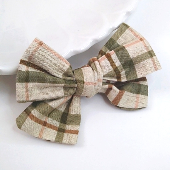 Dog Hair Bows - Set of 2 Bows for Pets with clip 3" - Picture 3 of 5